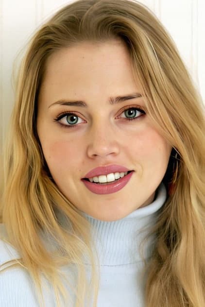Estella Warren